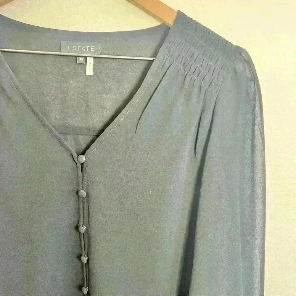 NWT 1. State Women’s Smocked Detail Button Up Blouse in Black Size X-Small - Picture 4 of 12